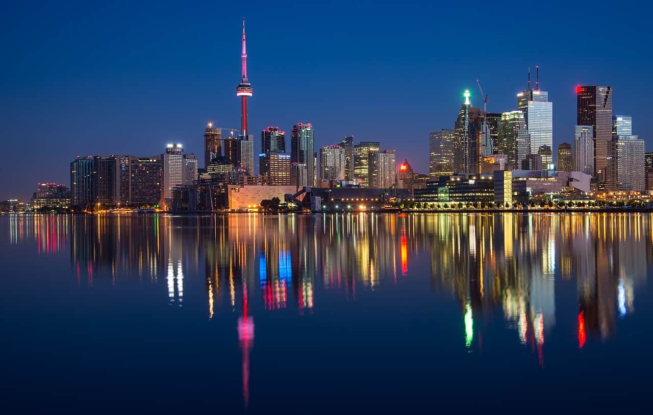 how to get to wasaga beach from toronto